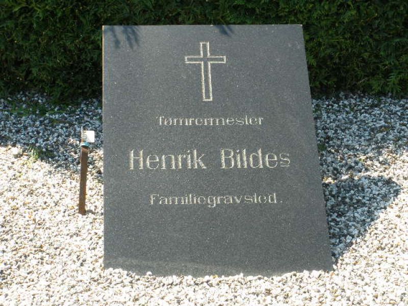 Henrik Bilde's familiegravsted.JPG